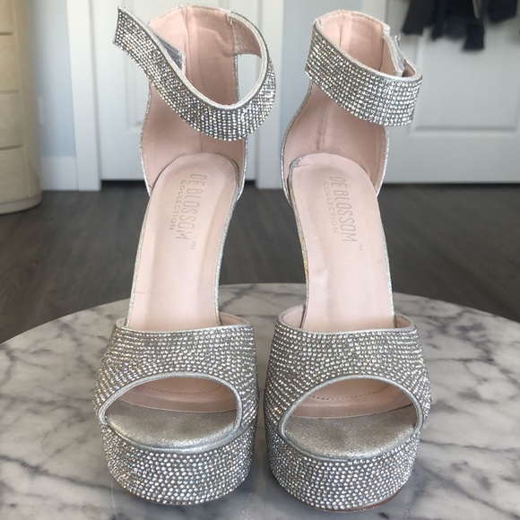 Silver stone studded 5 inch part heel, US size 8 - Picture 4 of 7